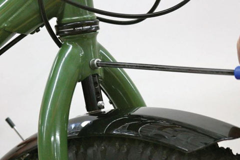 Fender FluteProvides a lower mounting position for the front fender, allowing for better, more effective performance.Â 