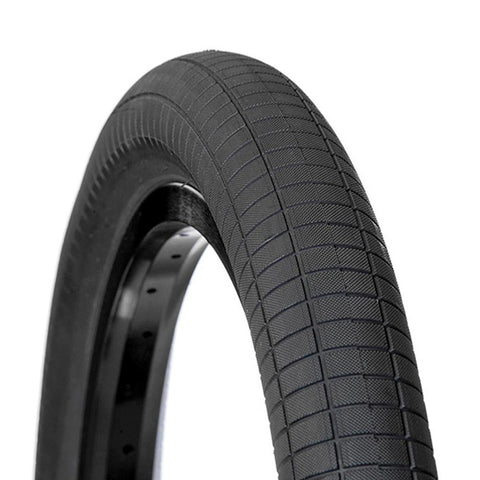 Hammerhead Street TyreMike "Hucker" Clark's signature "Hammerhead" tyre.
